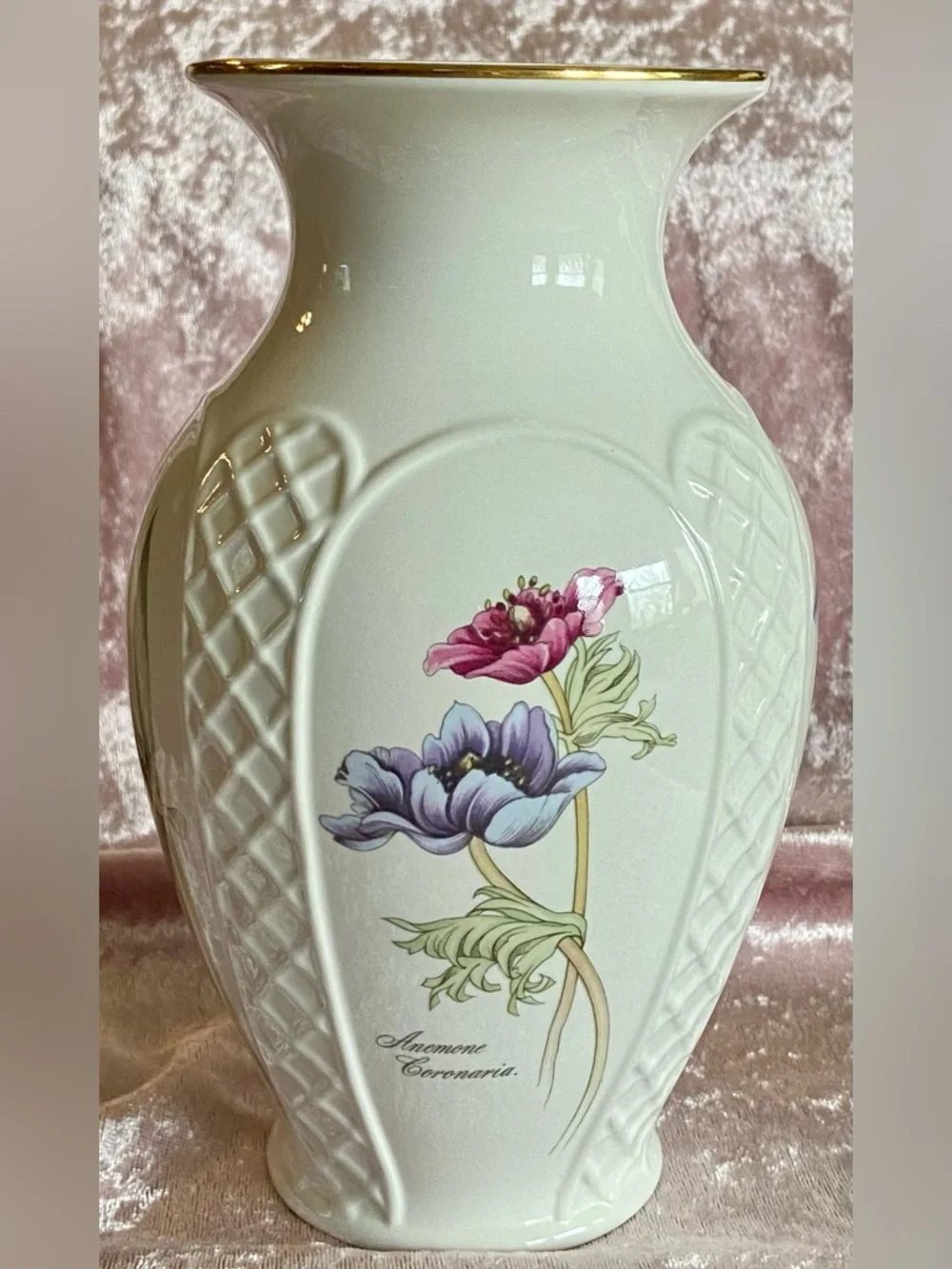ROYAL WINTON Vintage Rare Elegant Porcelain Vase- 4 Sided w/Flowers🪻 & ♦️Lattice